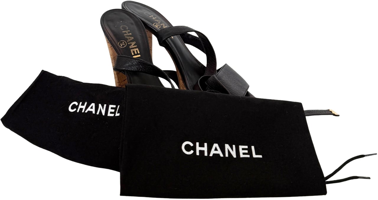 Chanel Sandals Size 38 Black / very good Zwart
