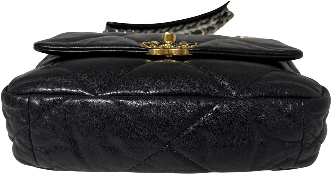 Chanel 19 Flap Bag Small Leather black / very good Zwart
