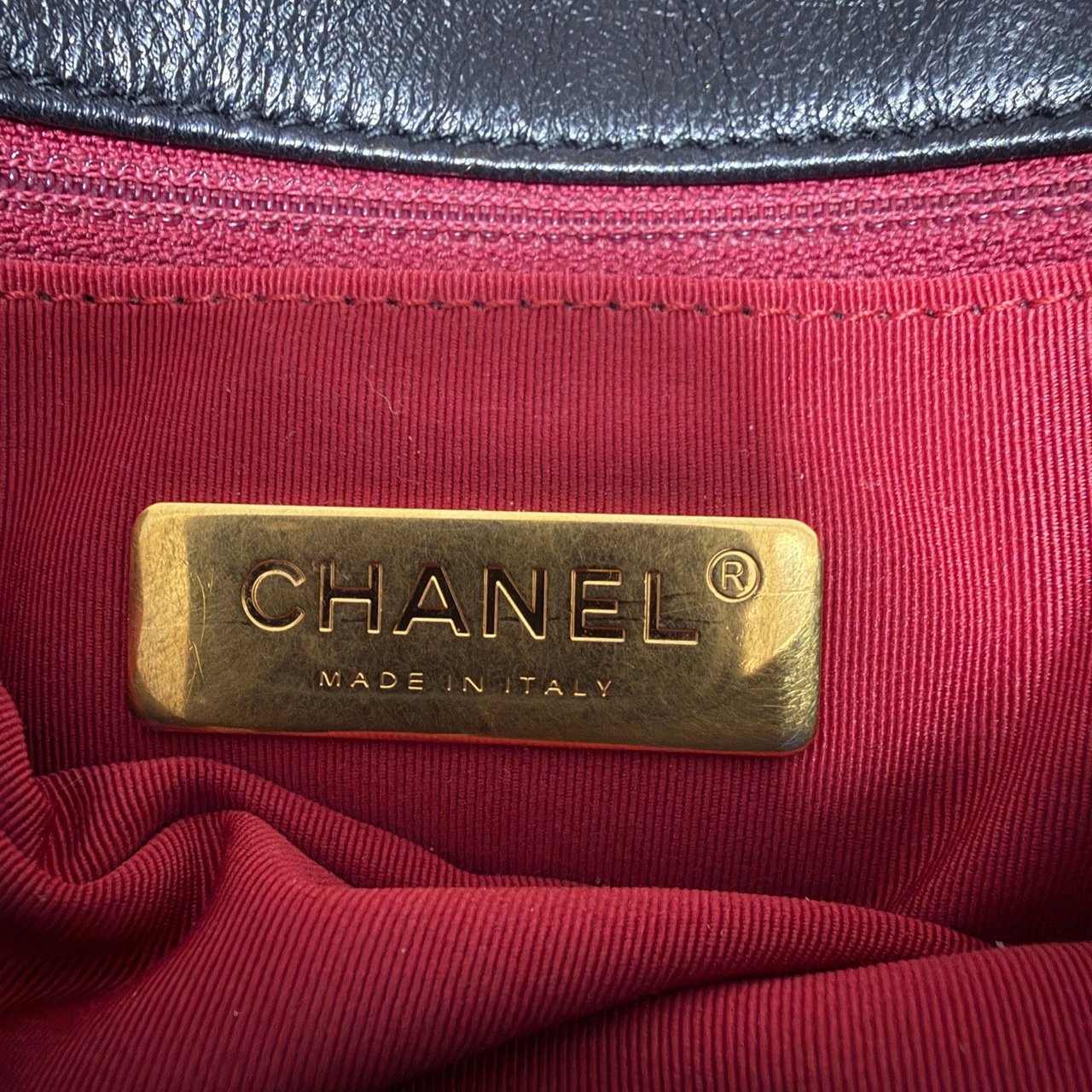 Chanel 19 Flap Bag Small Leather black / very good Zwart