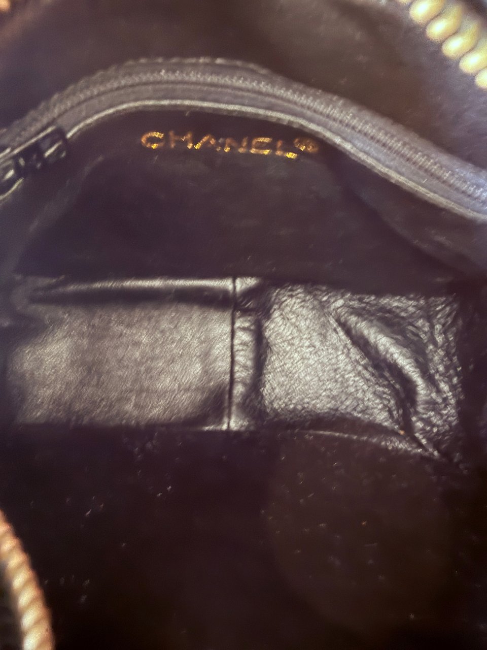 Chanel Chanel Vintage Patent Leather Camera Bag GHW / good Zwart