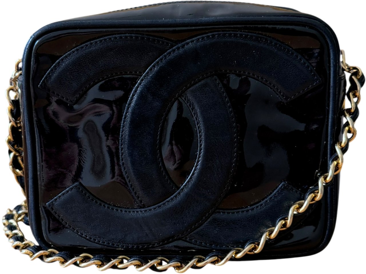 Chanel Chanel Vintage Patent Leather Camera Bag GHW / good Zwart