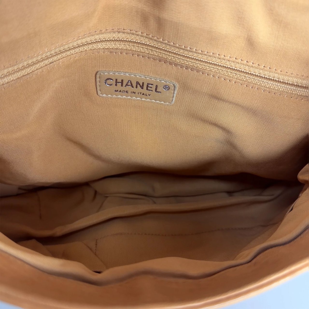 Chanel Chain Around Timeless Flap Bag hellbraun Leder CC-Logo / gut Bruin