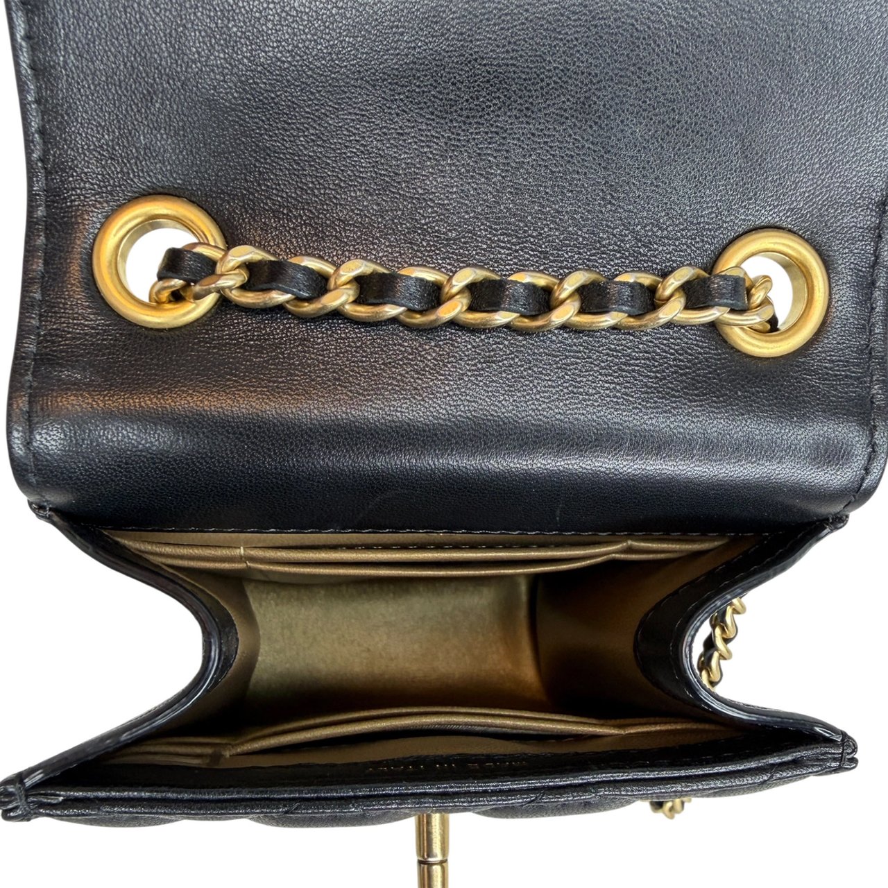 Chanel Pearl Crush Phone Holder with Chain Lammleder Schwarz Fullset / sehr gut Zwart