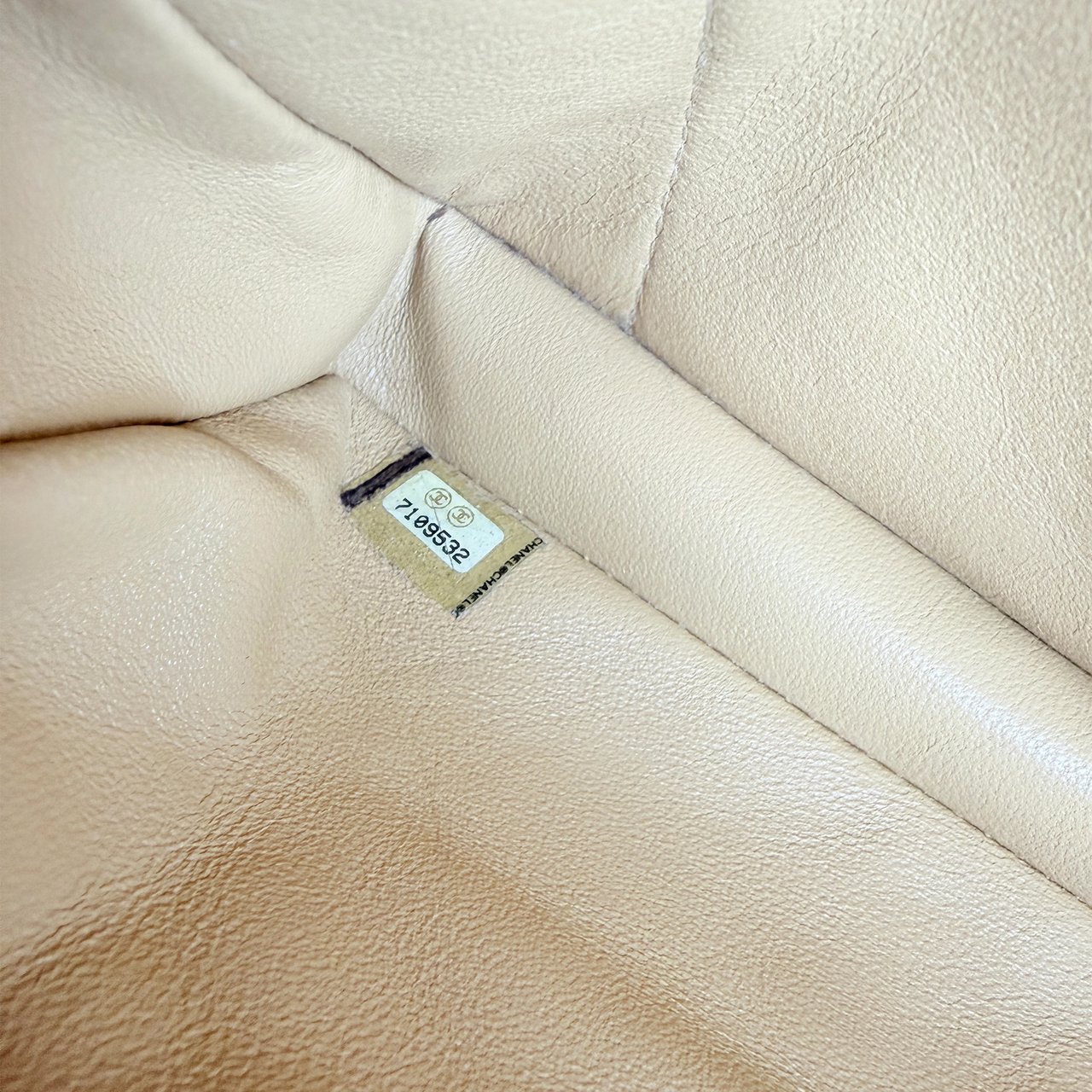 Chanel Chocolate Bar Bag Lammleder beige / sehr gut Beige