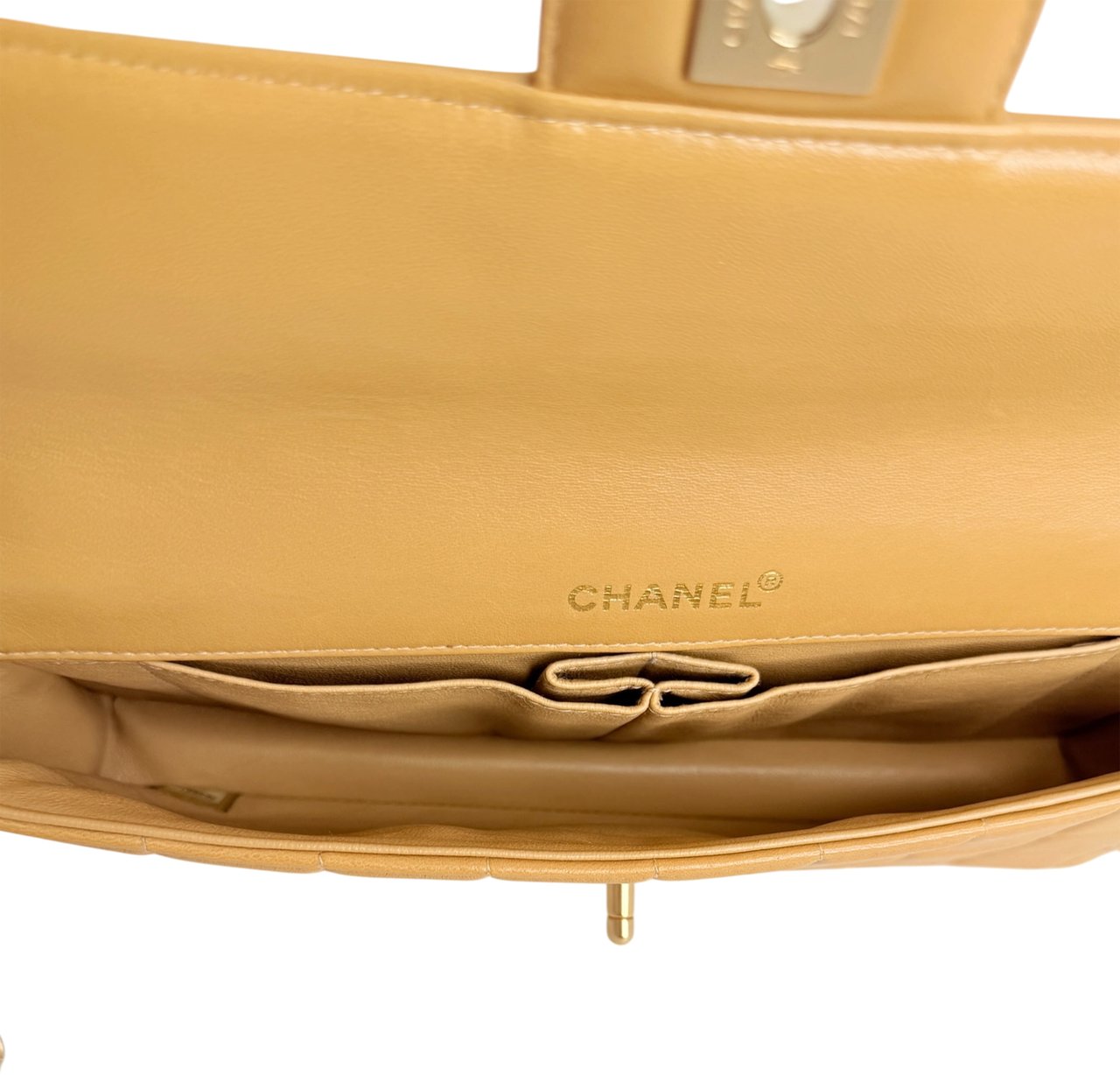 Chanel Chocolate Bar Bag Lammleder beige / sehr gut Beige