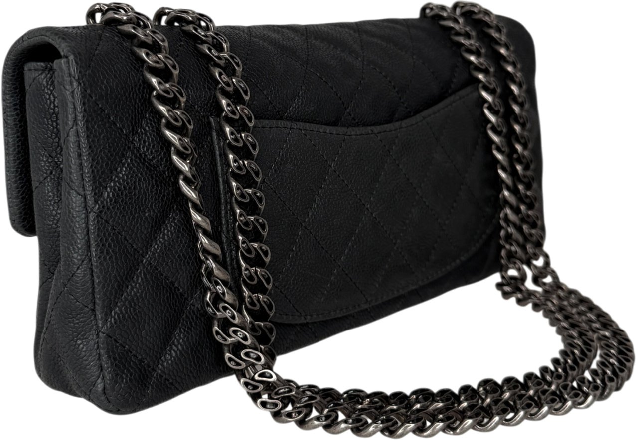 Chanel 2.55 Reissue East-West Flap Kaviarleder Grau, Ruthenium / neuwertig Grijs