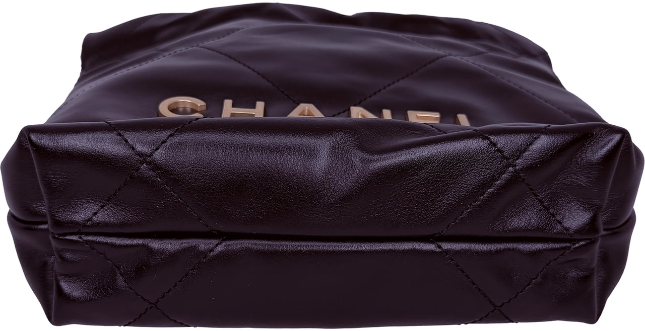 Chanel 22 klein Schwarz glänzenedes Kalbsleder GHW Fullset / neuwertig Zwart
