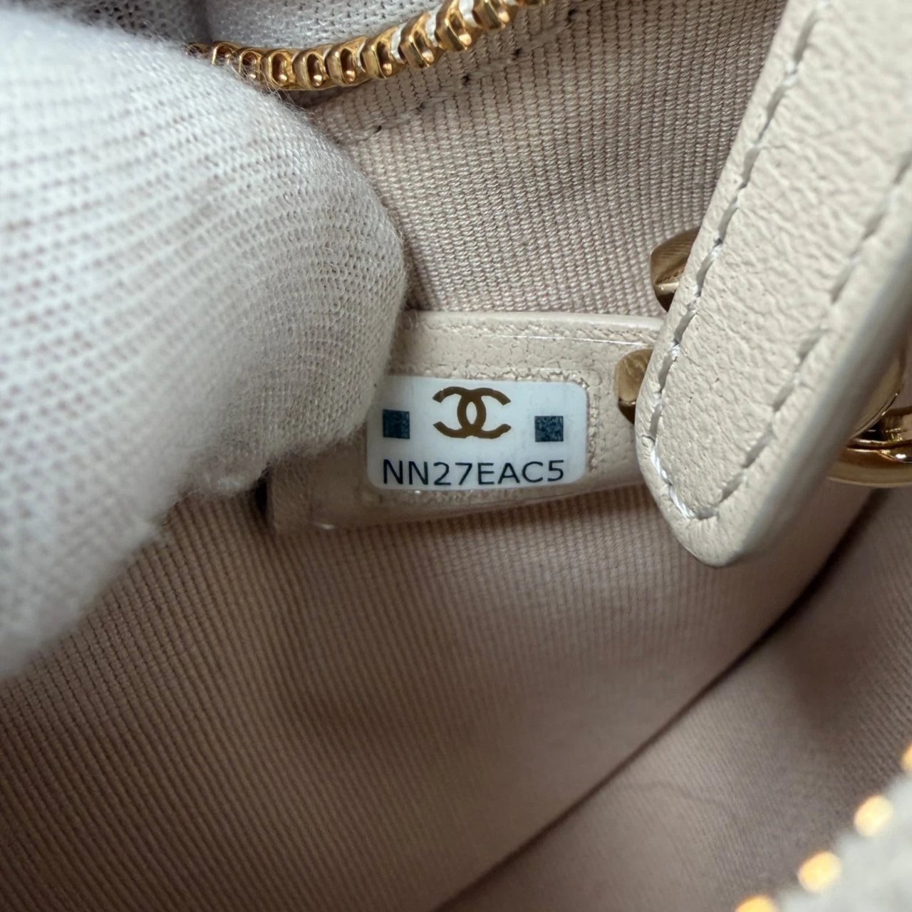 Chanel Hobo Bag Mini light beige Lammleder Beige