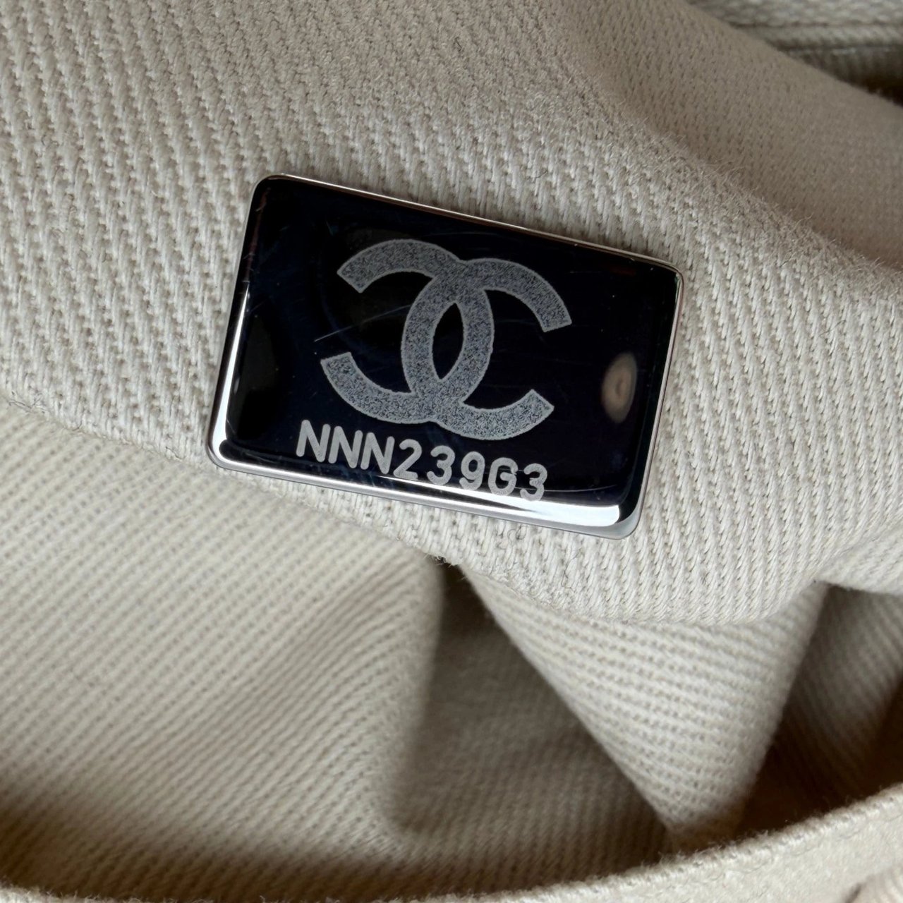 Chanel Deauville mittelgroße Tasche beige silberne Hardware 2022 Beige