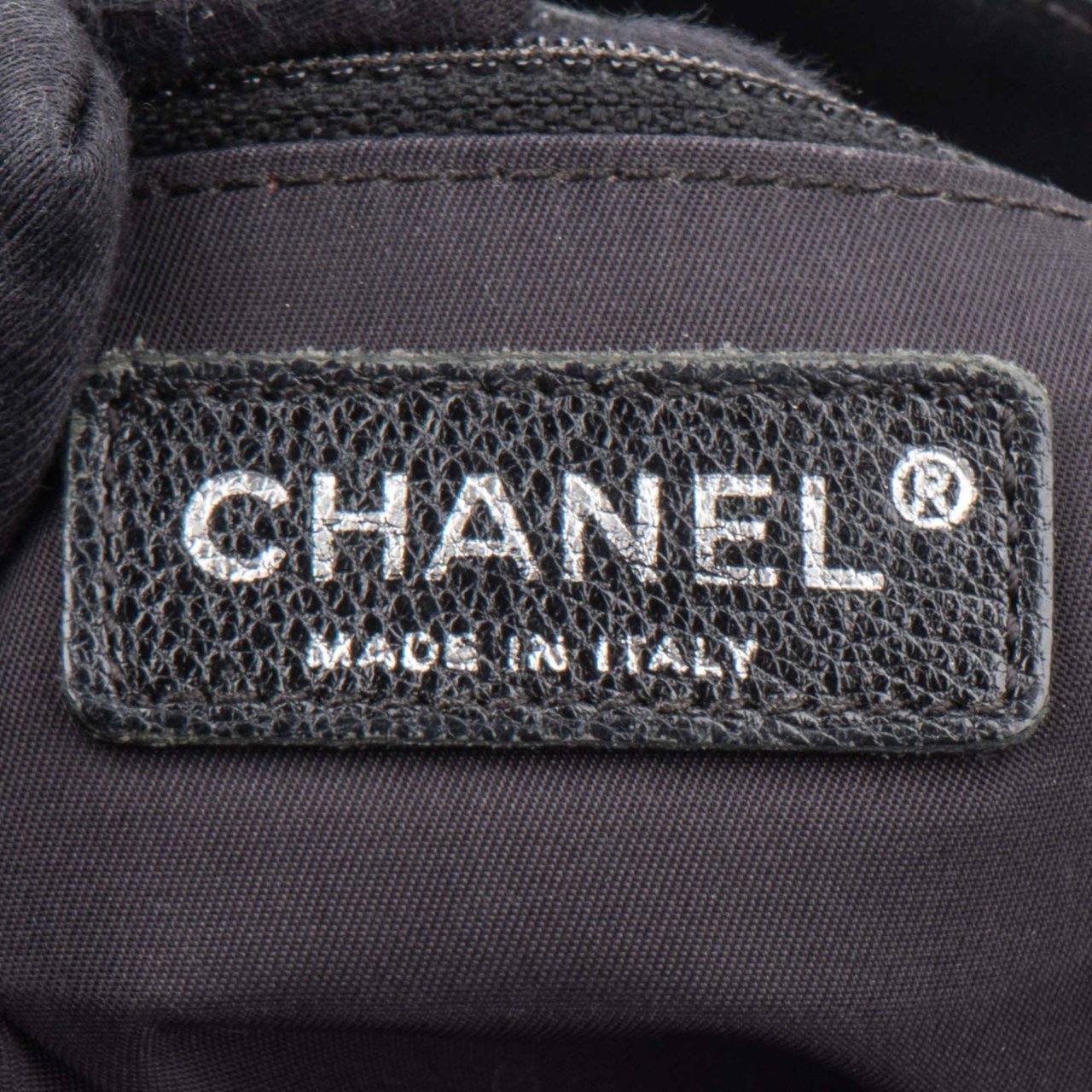 Chanel Chanel Noir Biarritz MM Stitching Handbag Divers