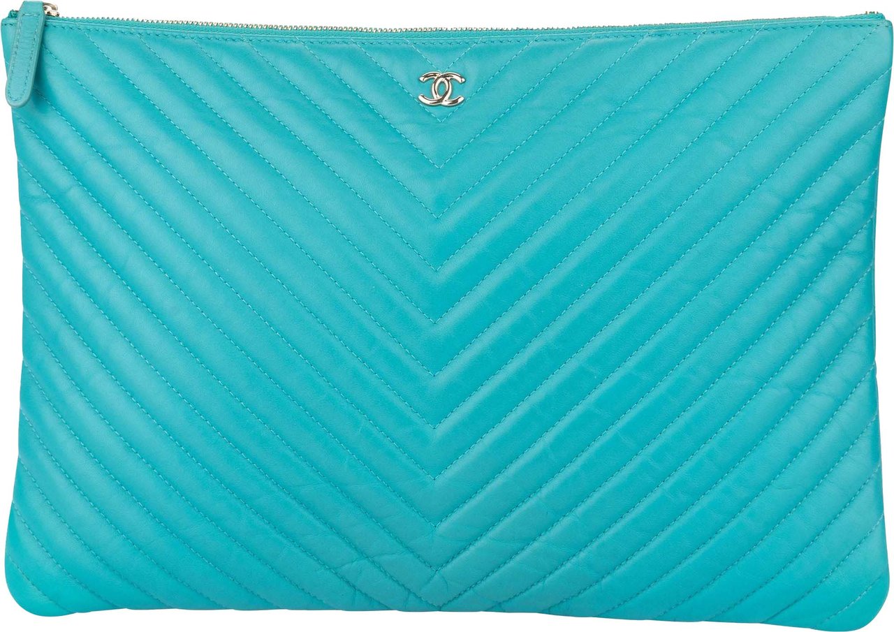 Chanel Chanel Chevron Lambskin CC Clutch Divers