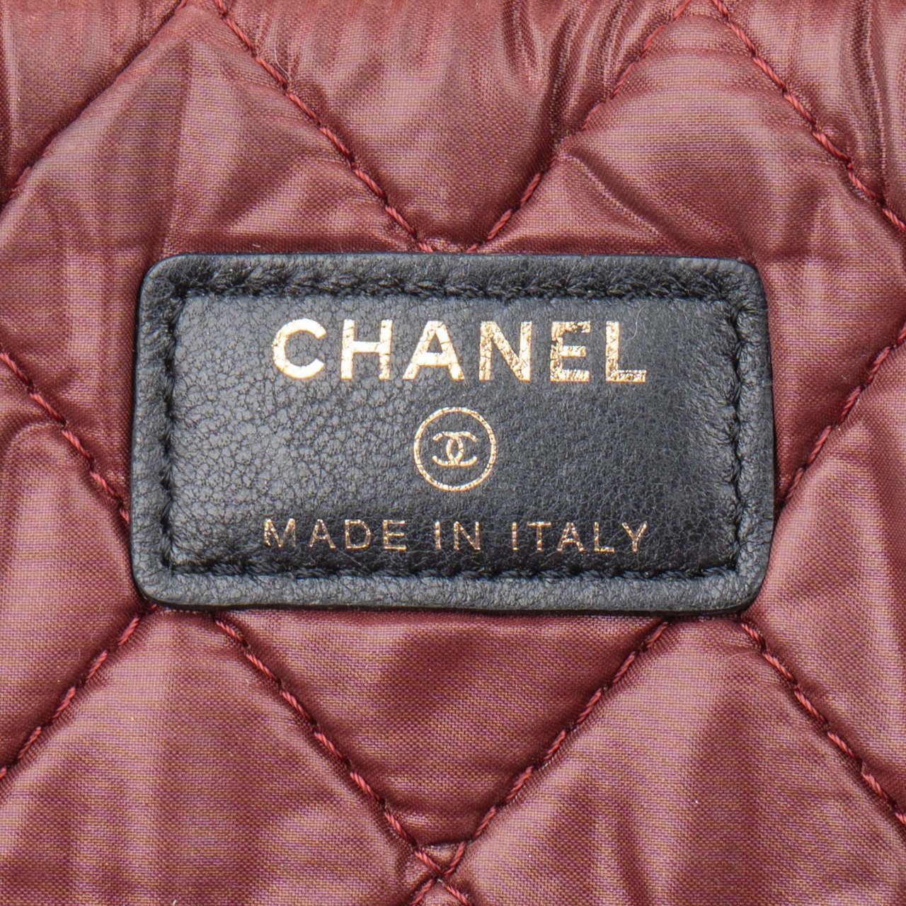 Chanel Chanel Quilted Lambskin CC Clutch Divers