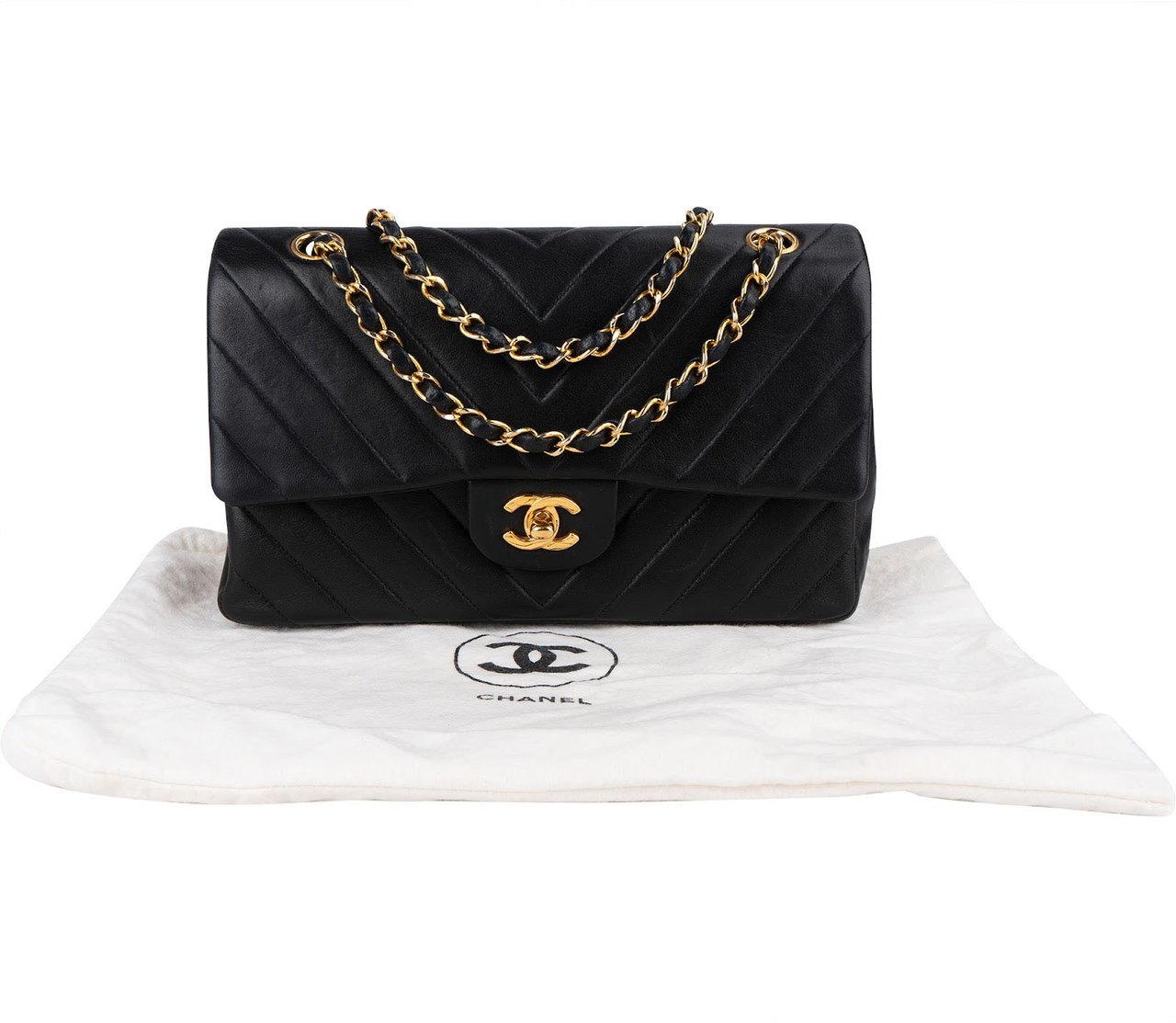 Chanel Quilted Lambskin Chevron Medium 24K Gold Double Flap Shoulder Bag Zwart