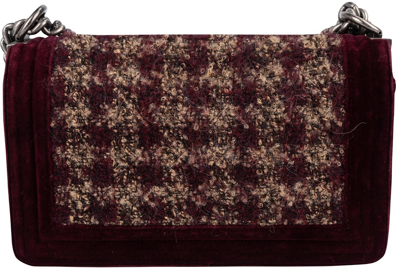 Chanel Velvet & Boucle Tweed Medium Boy Crossbody Bag Rood