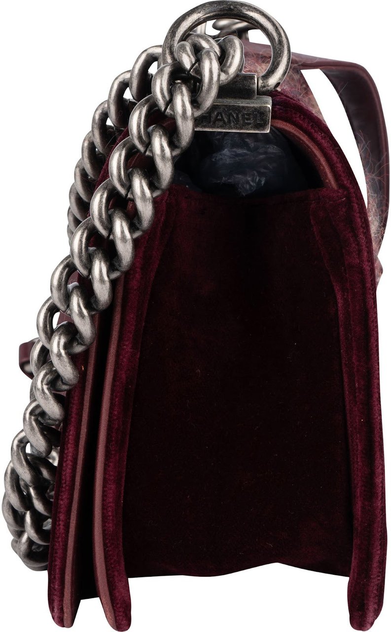 Chanel Velvet & Boucle Tweed Medium Boy Crossbody Bag Rood