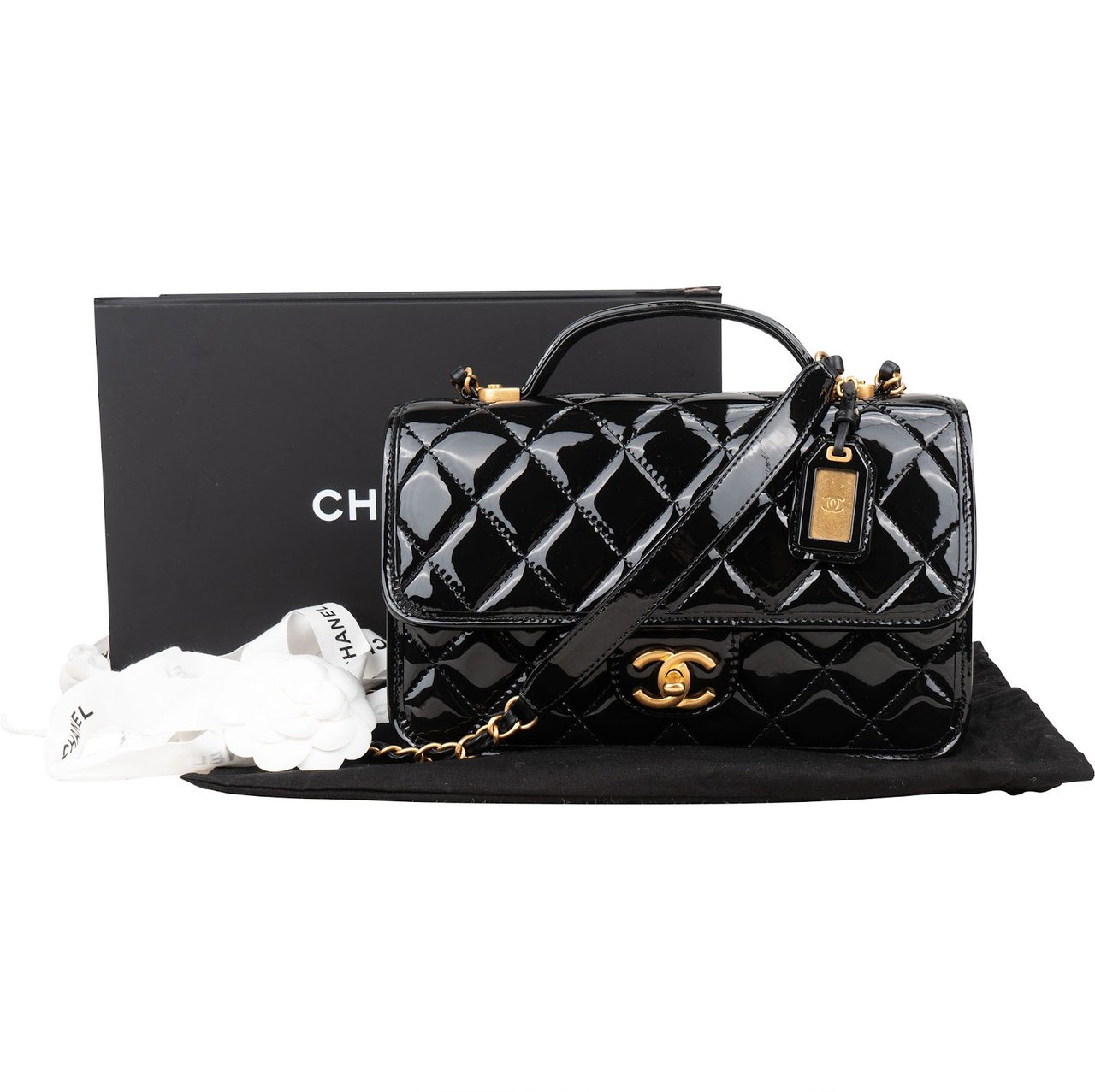 Chanel Chanel Quilted Patent Leather Top Handle Handbag Zwart