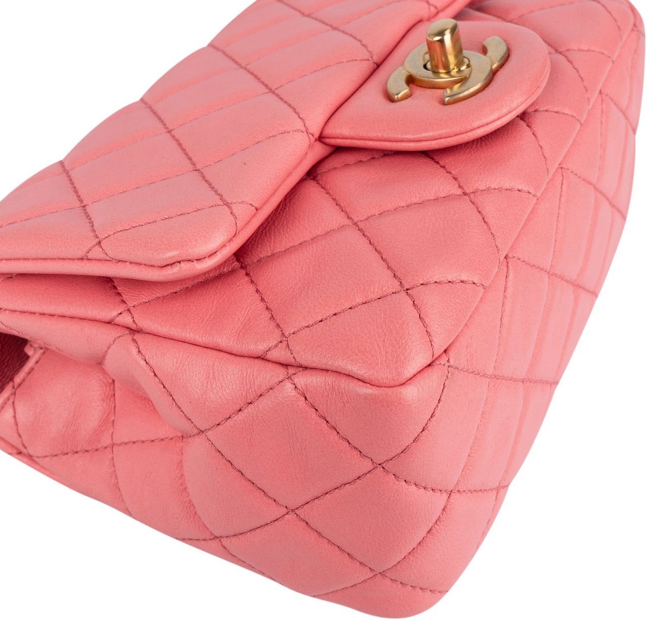 Chanel Chanel Quilted Lambskin Mini Rectangular Adjustable Single Flap Crossbody Bag Rood