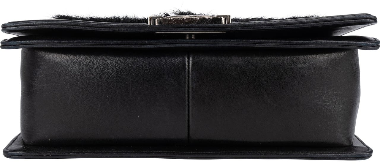 Chanel Chanel Goat Hair Medium Boy Single Flap Crossbody Bag Zwart
