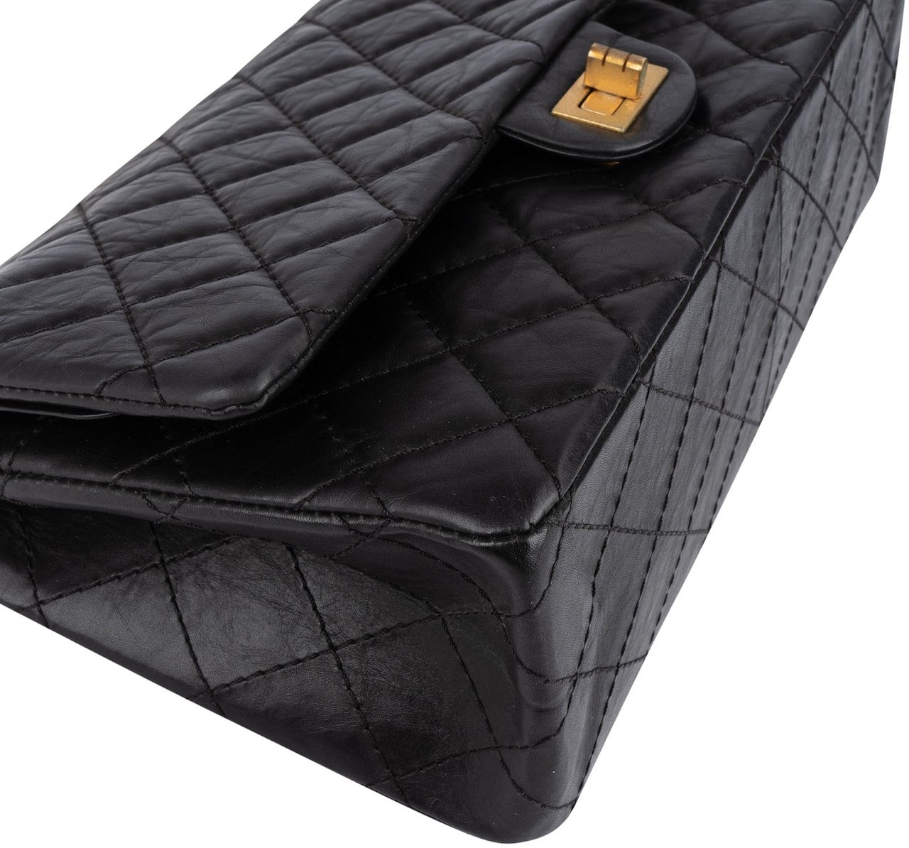 Chanel Chanel Aged Calfskin Reissue 2.55 Double Flap Crossbody Bag Zwart