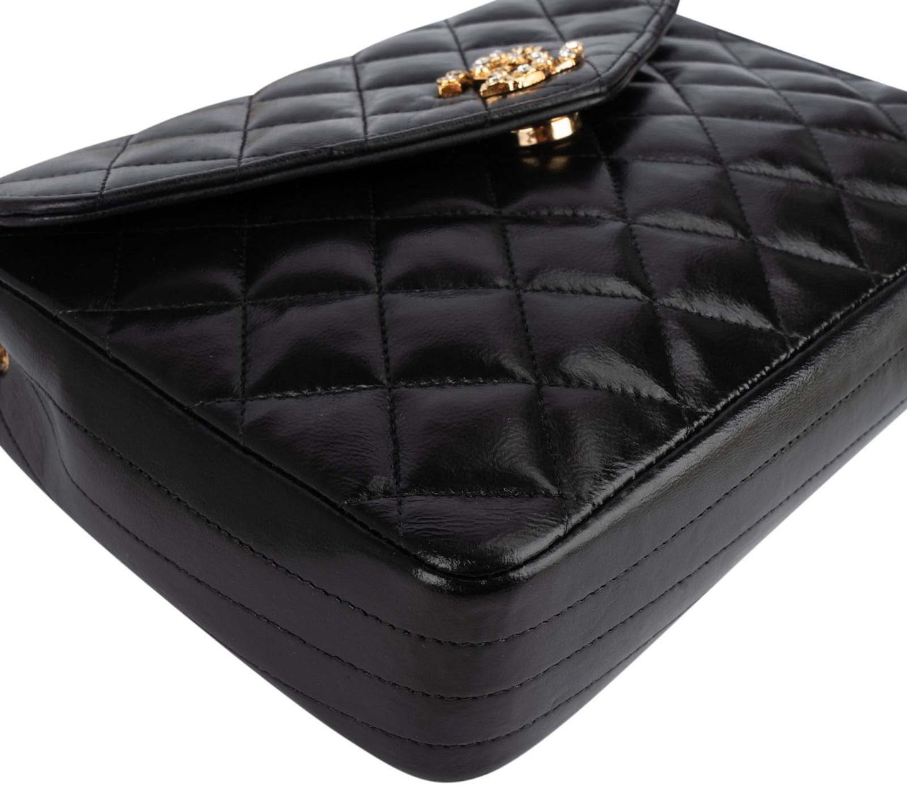 Chanel Chanel Quilted Lambskin Crystal Single Flap Crossbody Bag Zwart