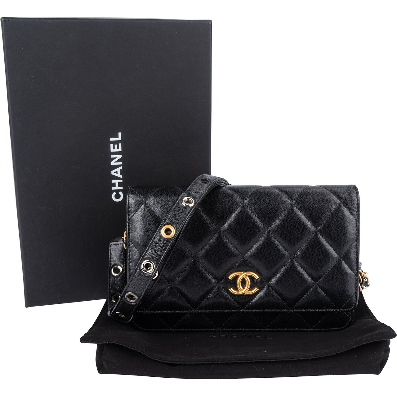 Chanel Quilted Calfskin Punk Grommet Wallet On Chain Crossbody Bag Zwart