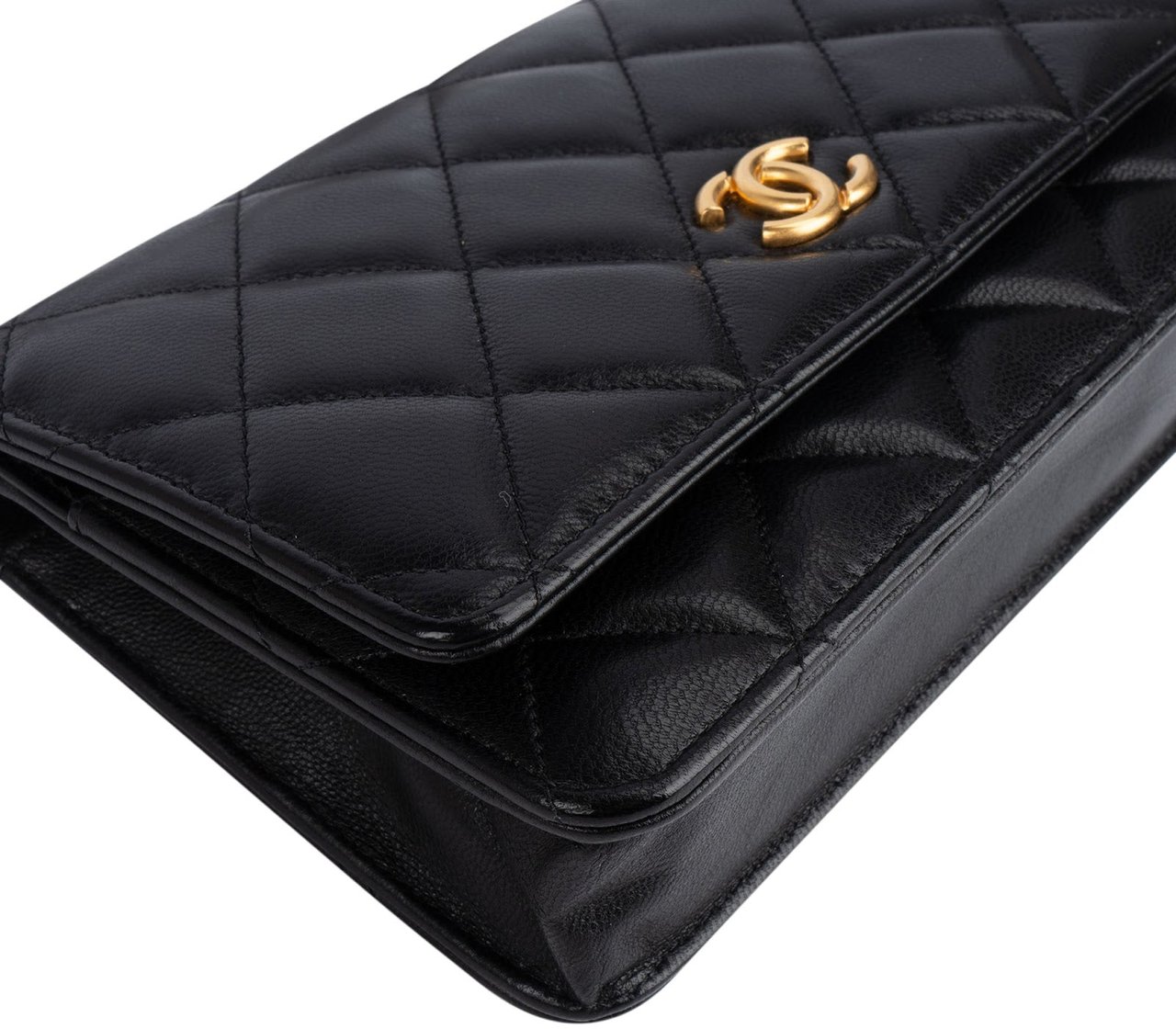 Chanel Quilted Calfskin Punk Grommet Wallet On Chain Crossbody Bag Zwart