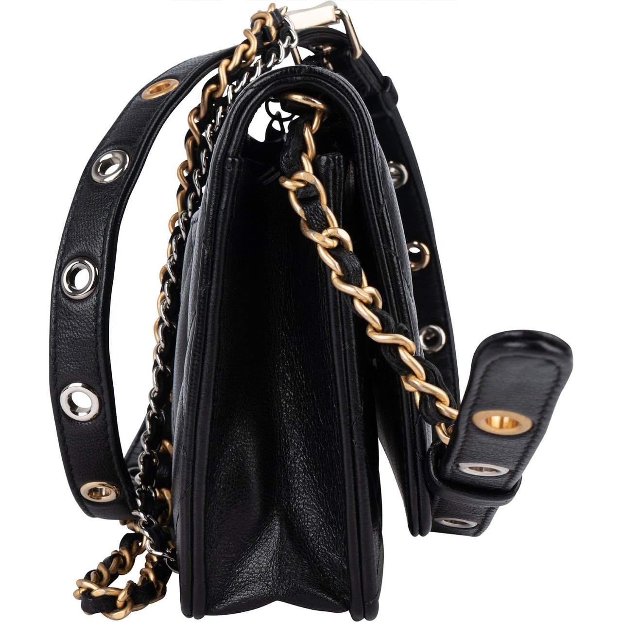 Chanel Quilted Calfskin Punk Grommet Wallet On Chain Crossbody Bag Zwart