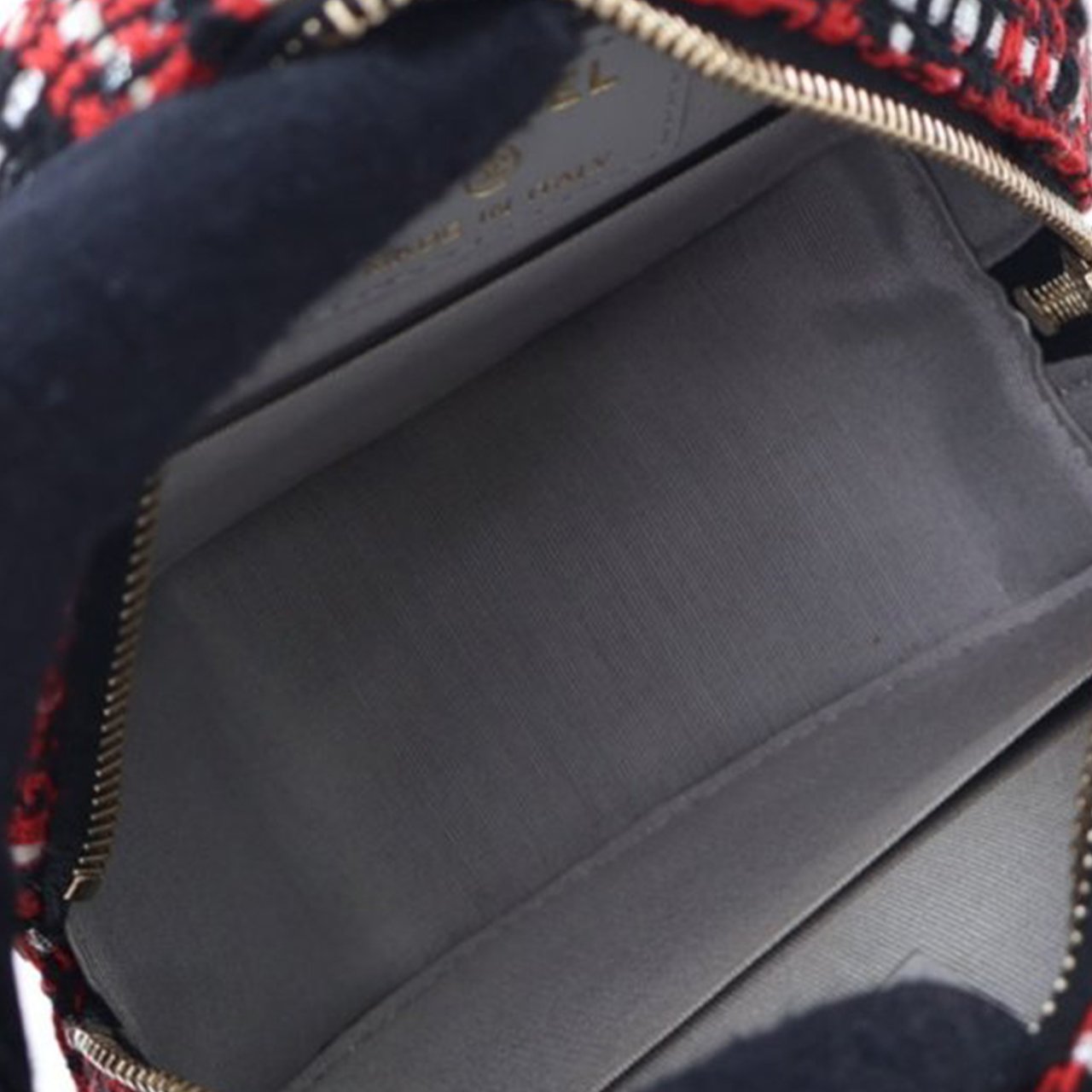 Chanel Tweed 19 Round Clutch with Chain Rood