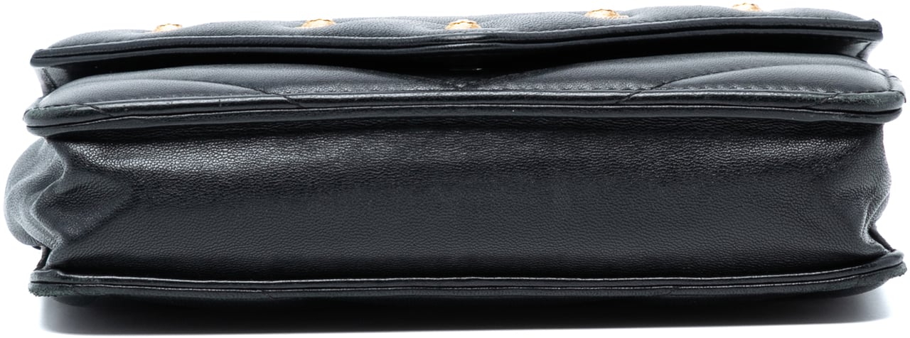 Chanel Chevron Lambskin Button Wallet On Chain Zwart