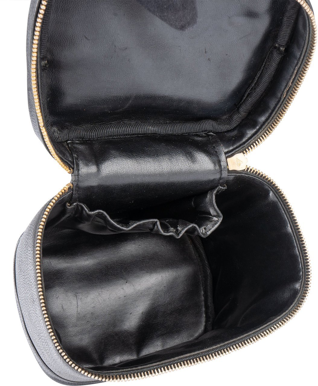 Chanel Chanel Noir Caviar Leather CC Leather Beauty Case Zwart