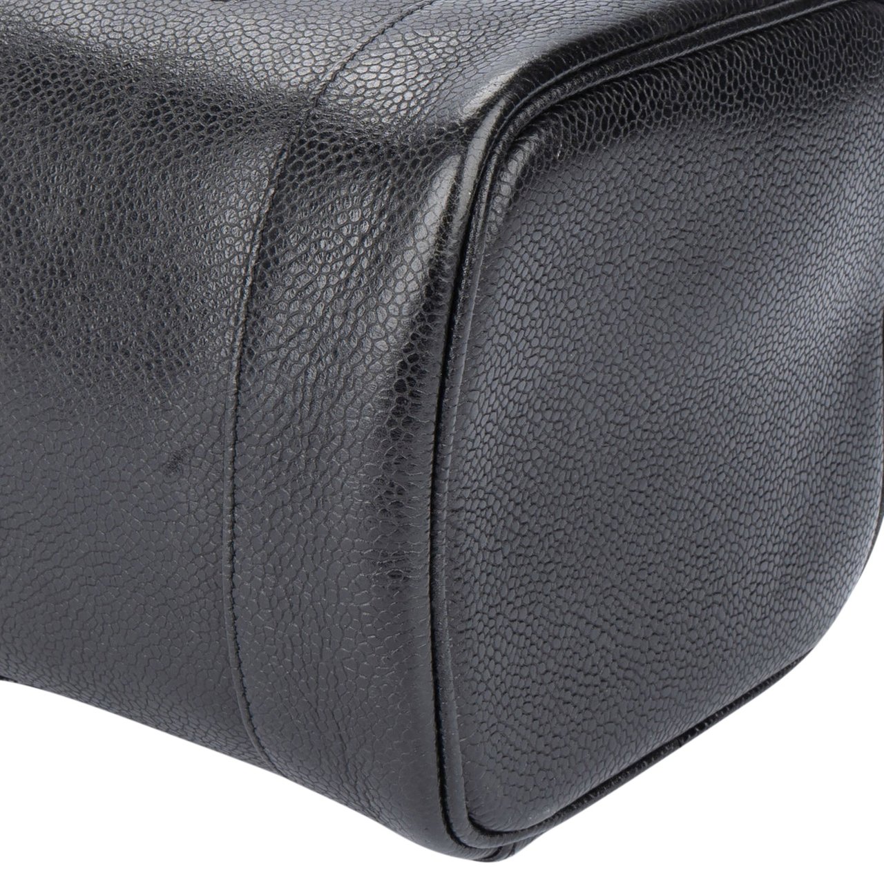 Chanel Chanel Noir Caviar Leather CC Leather Beauty Case Zwart