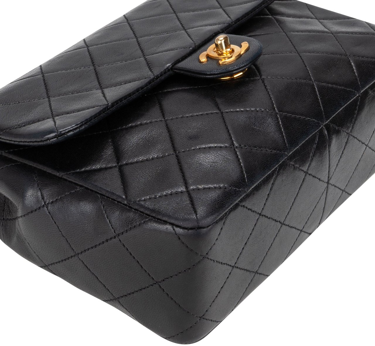 Chanel Chanel Quilted Lambskin 24K Gold Single Flap Crossbody Bag Divers