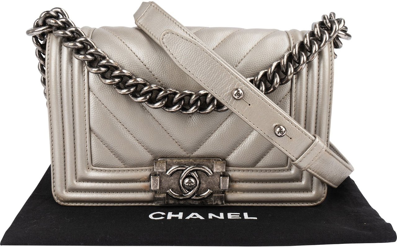 Chanel Chanel Metallic Chevron Caviar Leather Boy Single Flap Crossbody Bag Divers