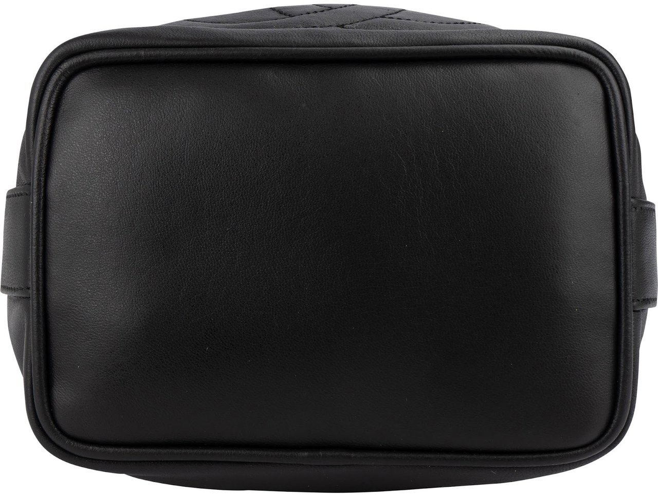 Chanel Lambskin Drawstring CC Bucket Crossbody Bag Zwart