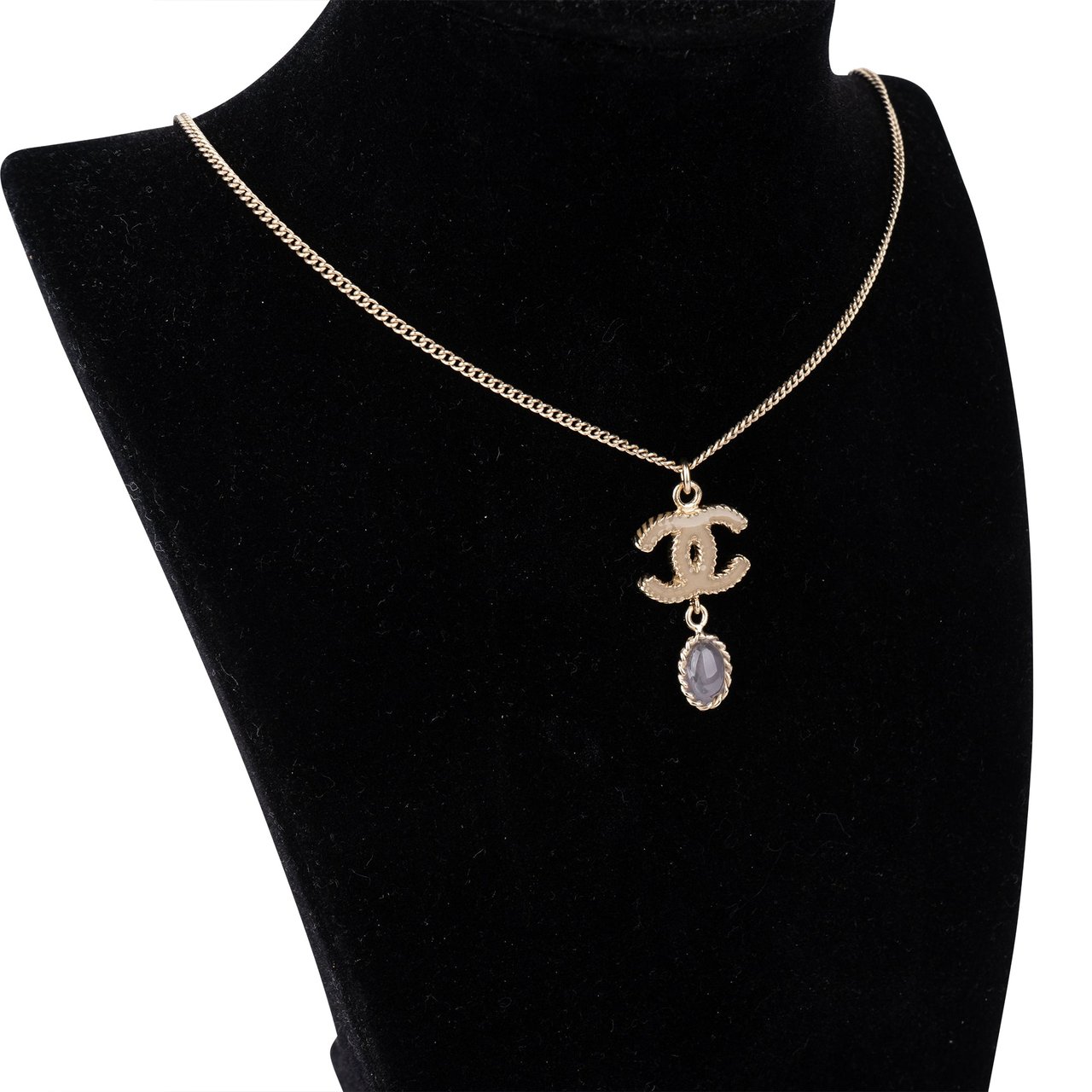 Chanel Chanel Emaille Dore CC Necklace Divers