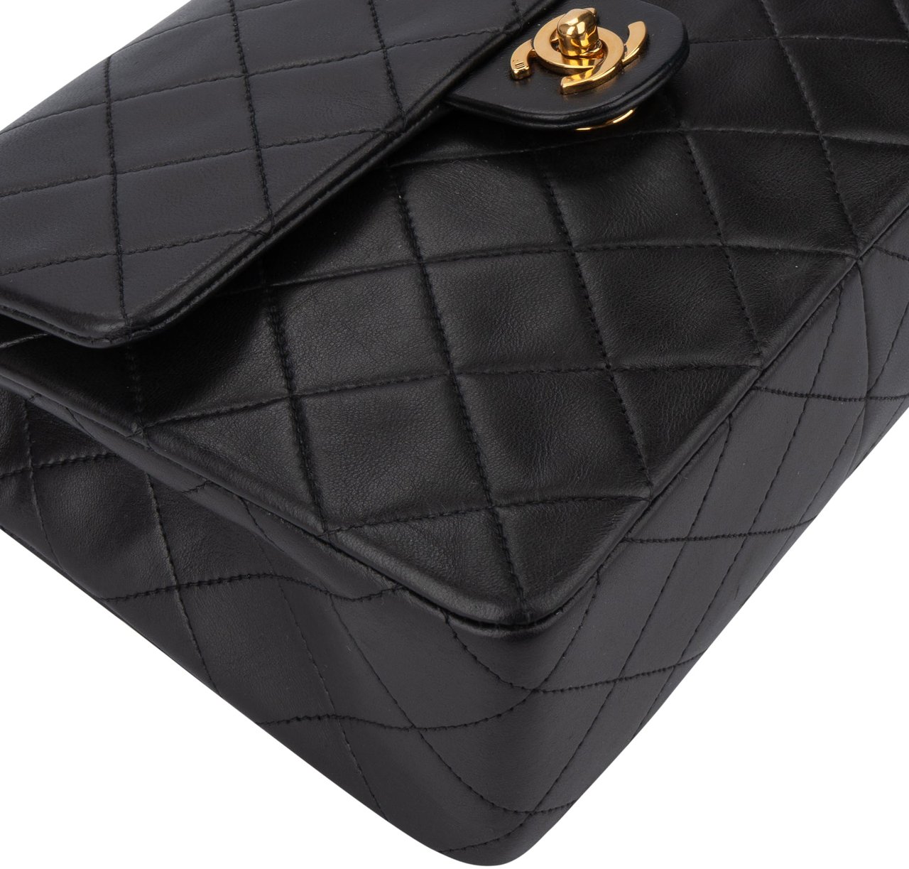 Chanel Chanel Quilted Lambskin 24K Gold Single Flap Crossbody Bag Divers
