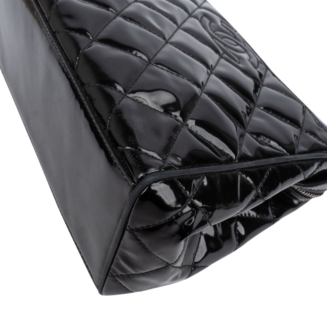 Chanel Quilted Patent Leather CC Small Tote Handbag Zwart