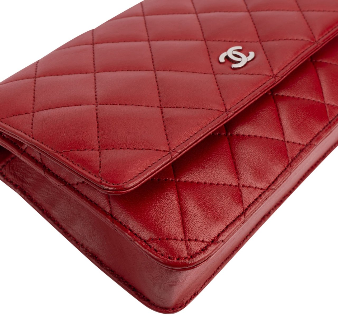 Chanel Chanel Quilted Lambskin Wallet on Chain Crossbody Bag Rood