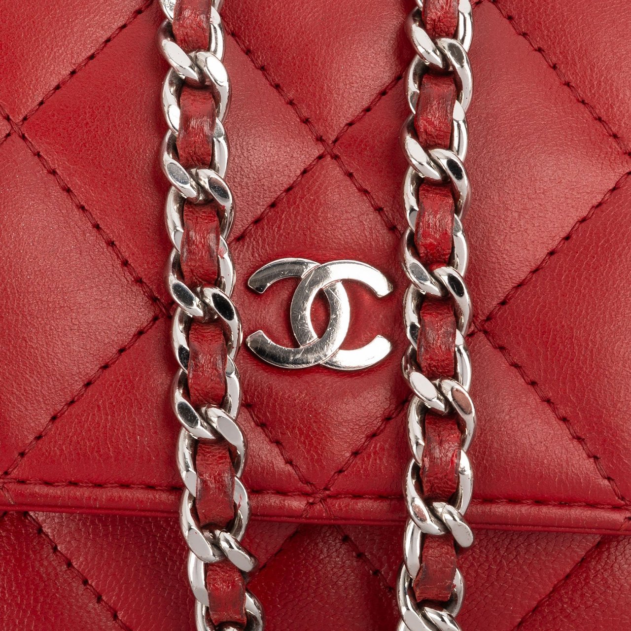 Chanel Chanel Quilted Lambskin Wallet on Chain Crossbody Bag Rood