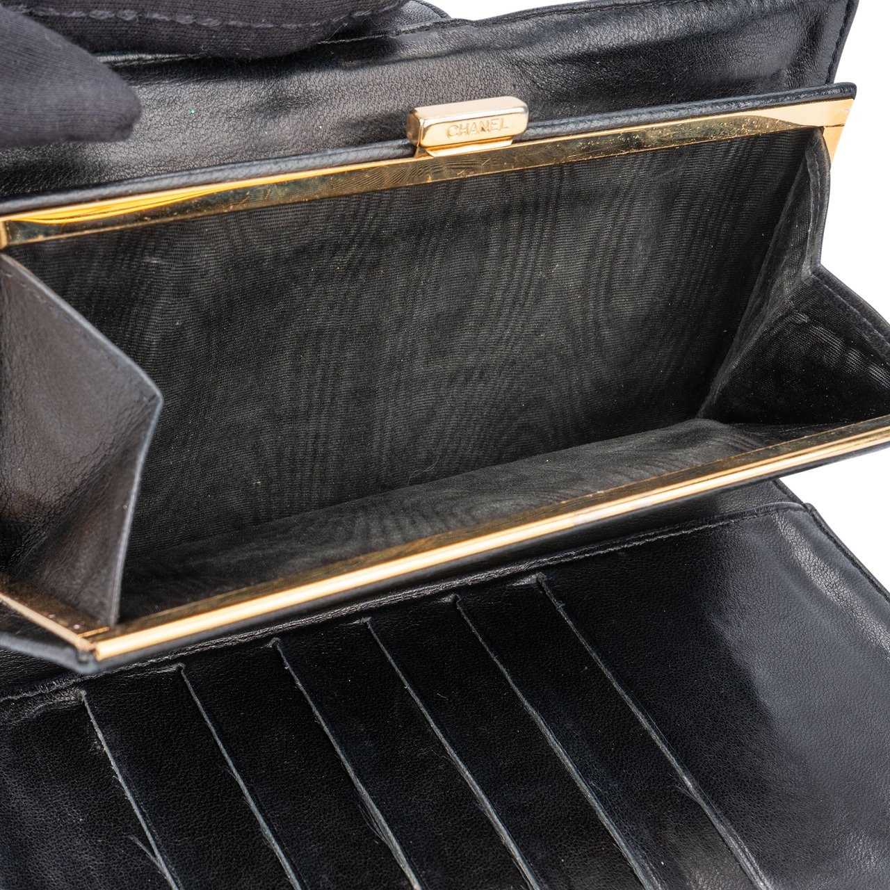 Chanel Chanel CC Caviar Leather Wallet Divers