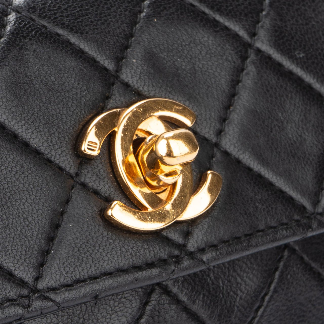 Chanel Chanel Quilted Lambskin 24K Gold Mini Single Flap Crossbody bag Divers