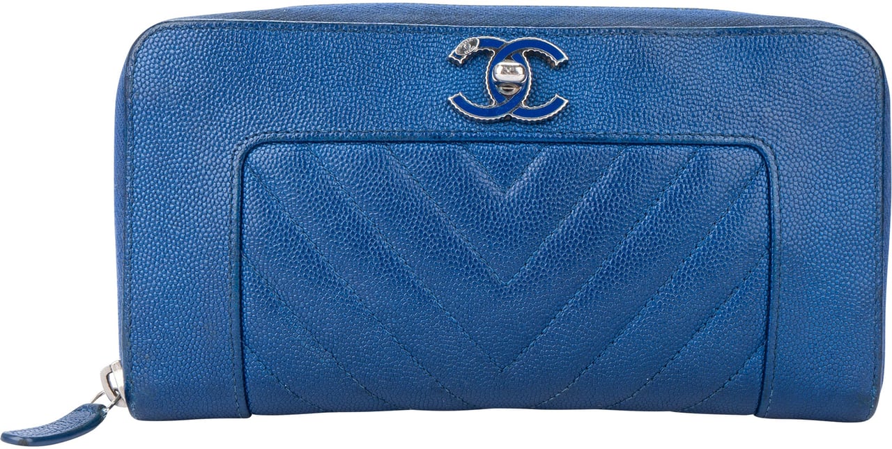 Chanel Chanel Chevron Caviar Leather Wallet Divers