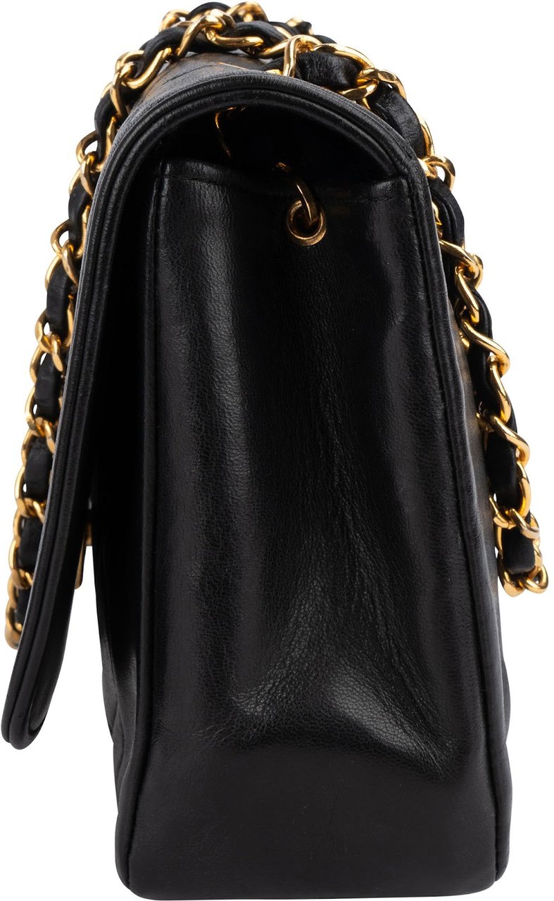 Chanel Chanel Quilted Lambskin 24K Gold Single Flap Crossbody Bag Zwart