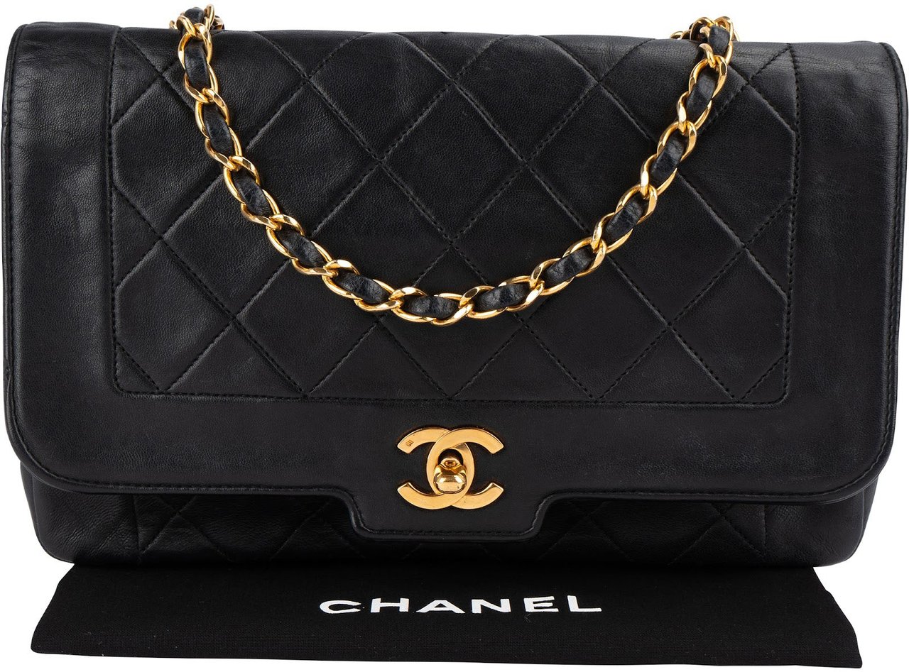 Chanel Chanel Quilted Lambskin 24K Gold Single Flap Crossbody Bag Zwart