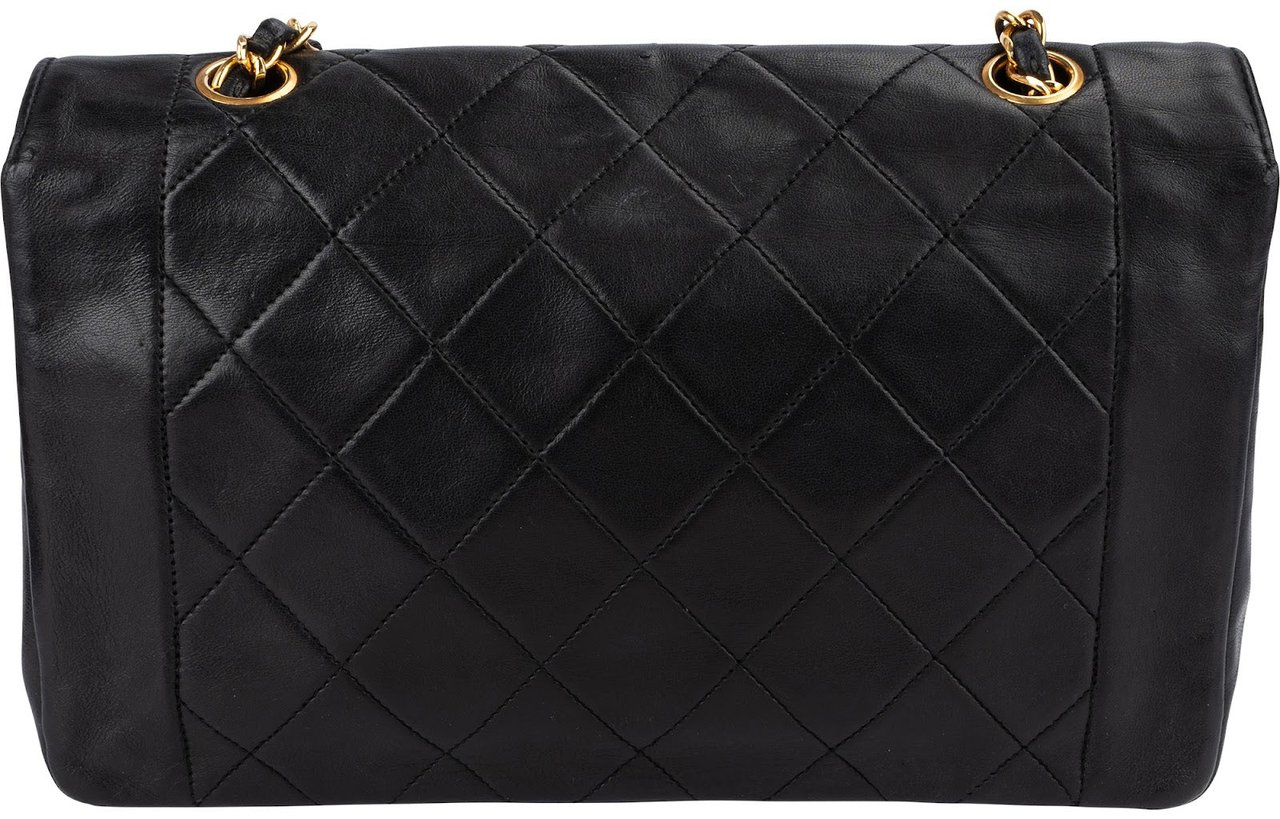 Chanel Chanel Quilted Lambskin 24K Gold Single Flap Crossbody Bag Zwart