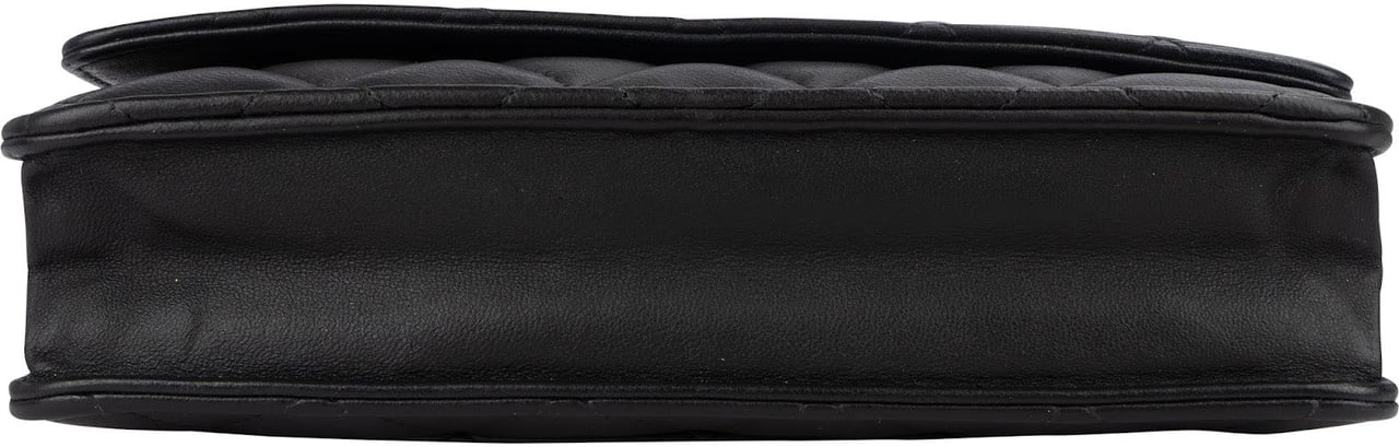 Chanel Chanel Quilted Lambskin Wallet on Chain Crossbody Bag Zwart