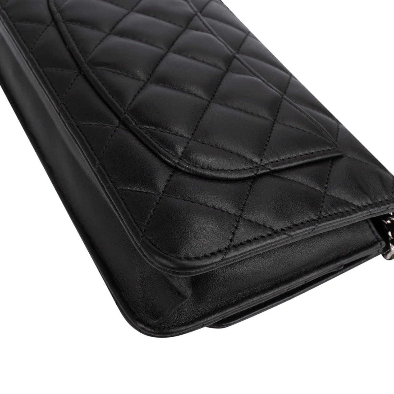 Chanel Chanel Quilted Lambskin Wallet on Chain Crossbody Bag Zwart
