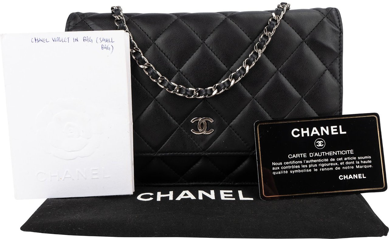 Chanel Chanel Quilted Lambskin Wallet on Chain Crossbody Bag Zwart