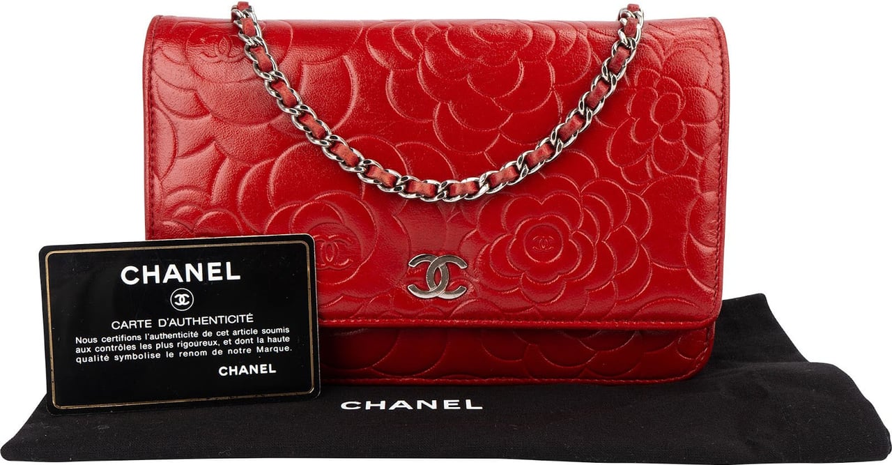 Chanel Camellia Lambskin Leather Wallet on Chain Crossbody Bag Rood
