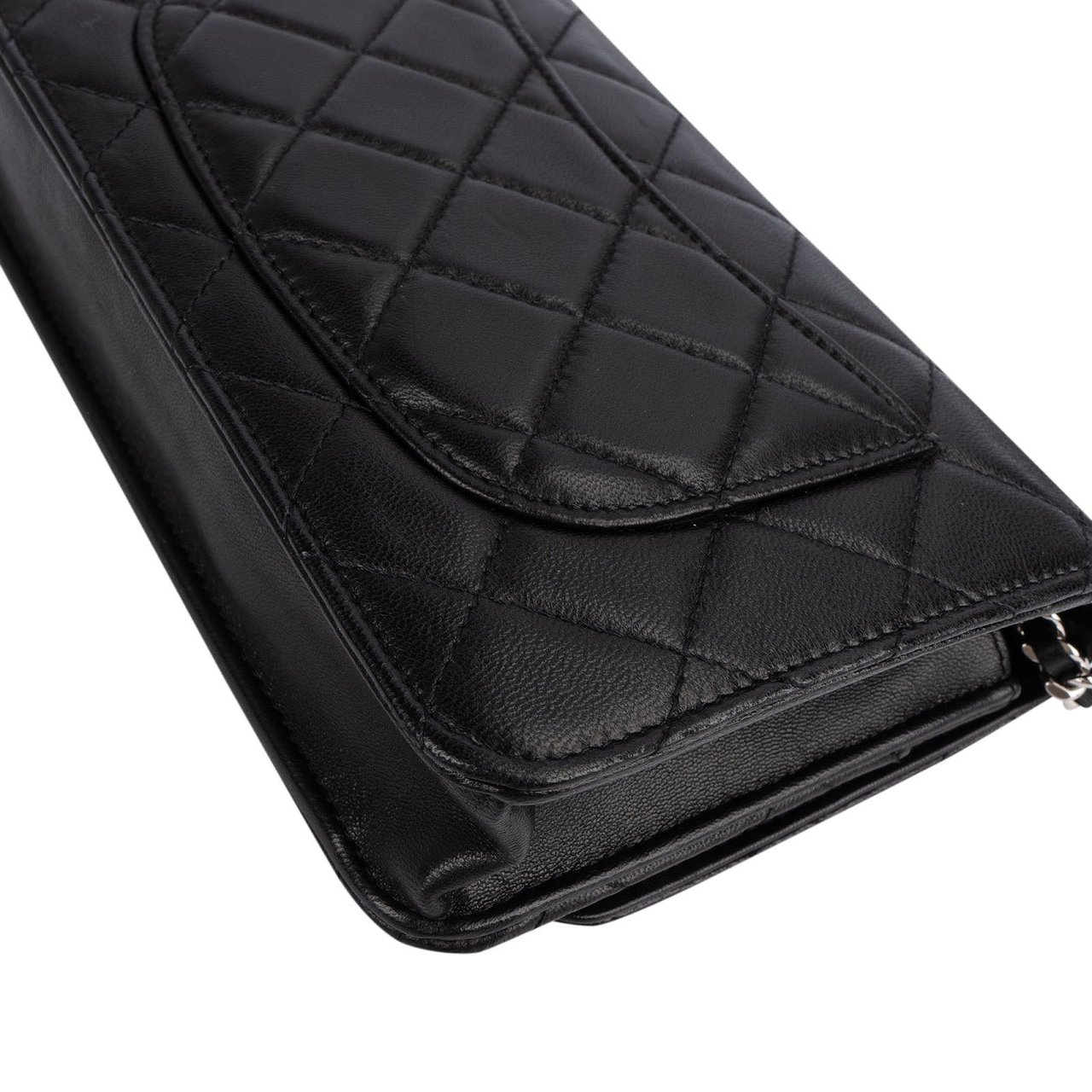 Chanel Quilted Lambskin Wallet on Chain Crossbody Bag Zwart